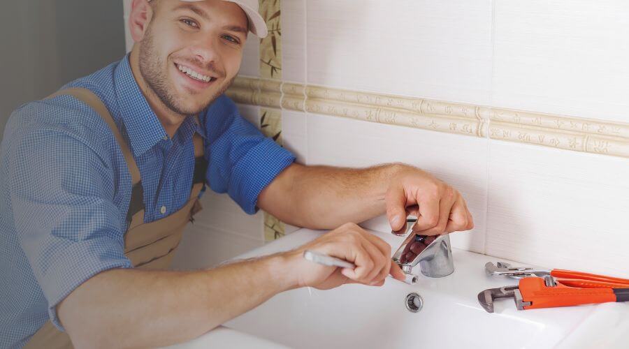 Professional clogged drains services in Mekinock, ND